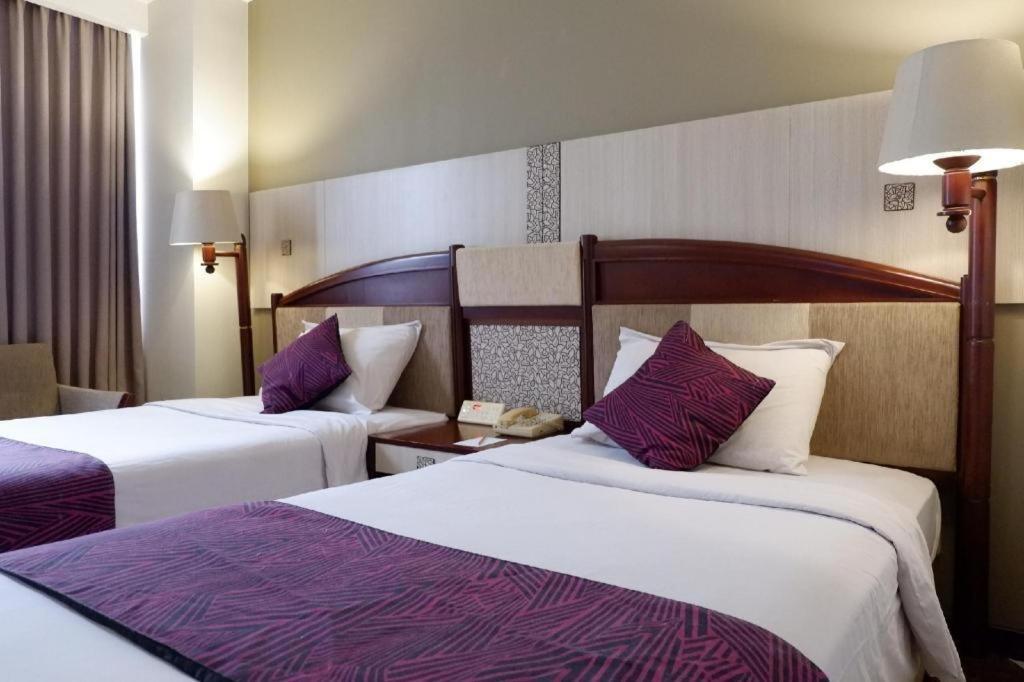 Kedaton Hotel Бандунг Экстерьер фото