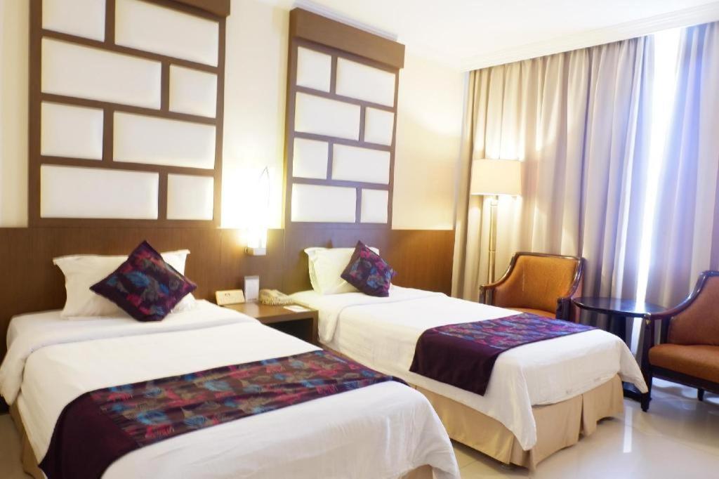 Kedaton Hotel Бандунг Экстерьер фото