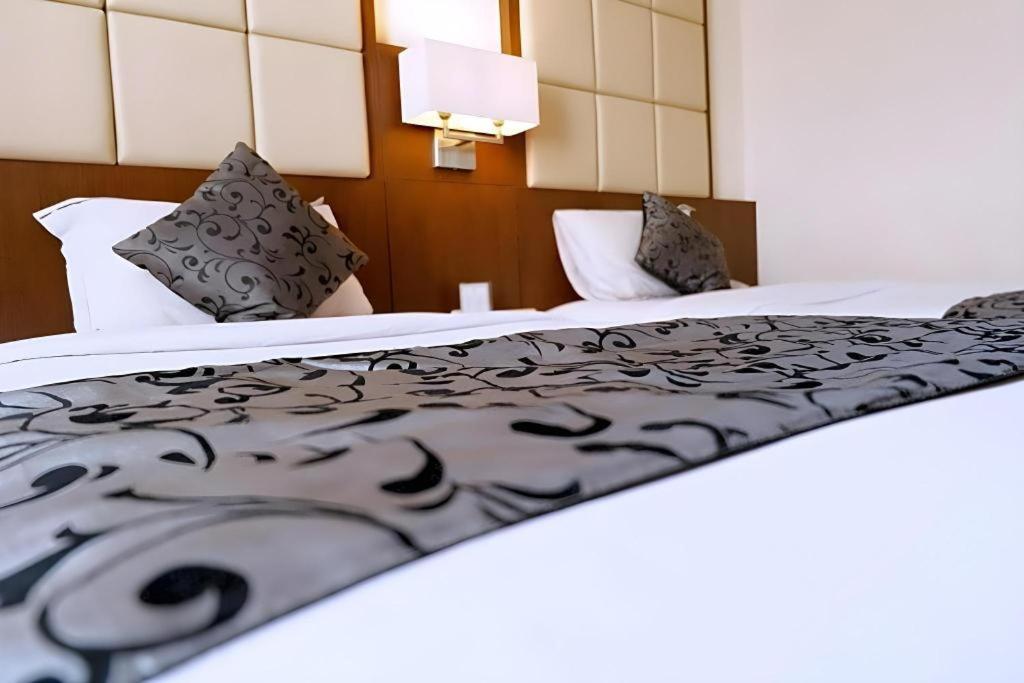 Kedaton Hotel Бандунг Экстерьер фото