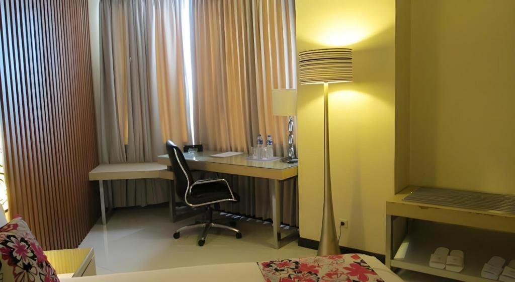 Kedaton Hotel Бандунг Экстерьер фото